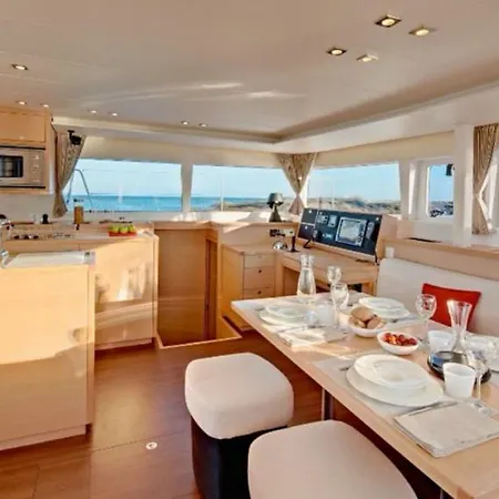Botel Loft Lagoon Catamaran Fethiye